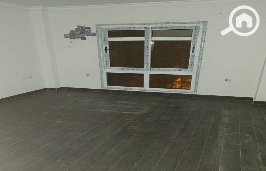 4 20e0960d-381b-41eb-82ef-93920d8b9167. jpg