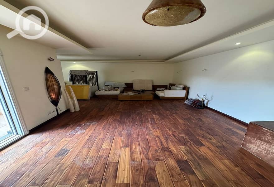 8 dea7b02b-ac7d-4b88-beb7-1f5a0bbc0296. jpg