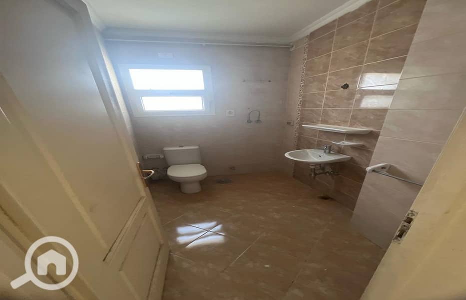 9 34dbb924-ce7e-4ef5-9f10-d02a130df851. jpg