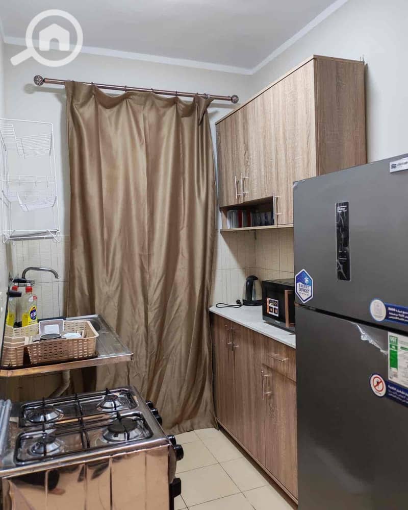 24 c942261a-9c1b-44b0-b831-f6393103f4f3. jpg