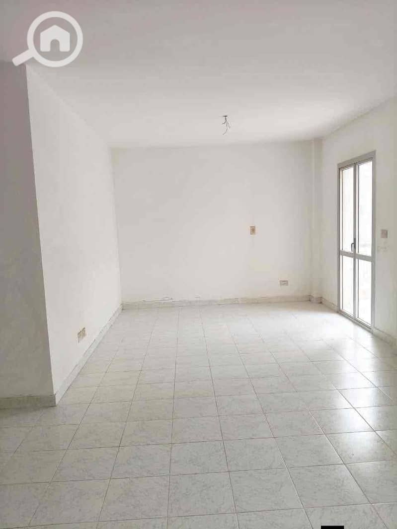 3 61d48f30-7eb2-4fb7-b0c9-dfb34188e1a0. jpg