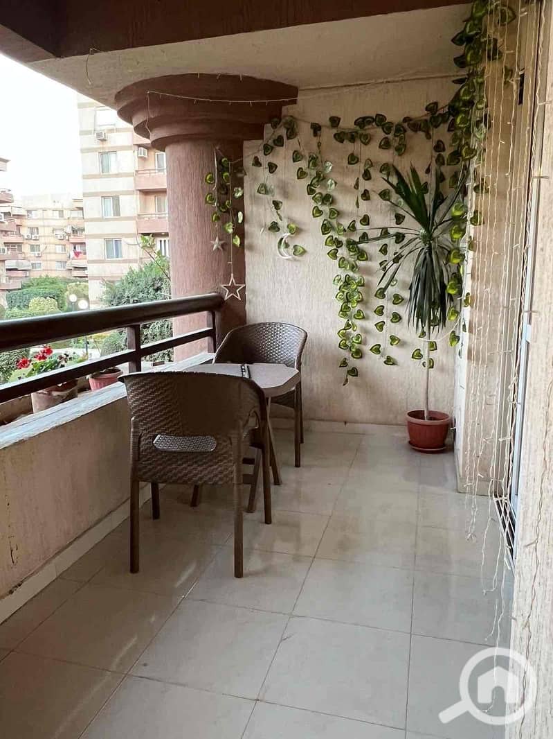 9 8df4fbc3-5b59-490c-ae42-6473af319364. jpg