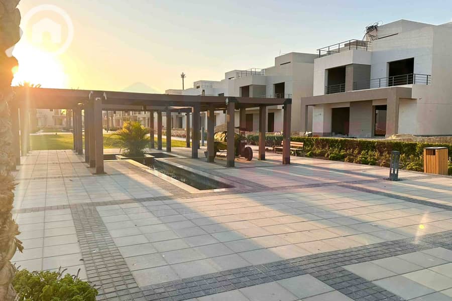 3 WhatsApp Image 2025-10-29 at 1.41. 01 PM (4). jpg