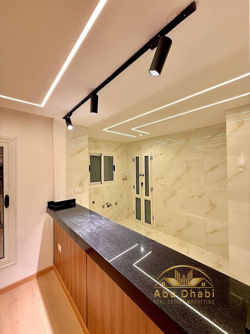 8 d45b5dae-ac59-4a46-8a8f-1dfa573efaab. jpg