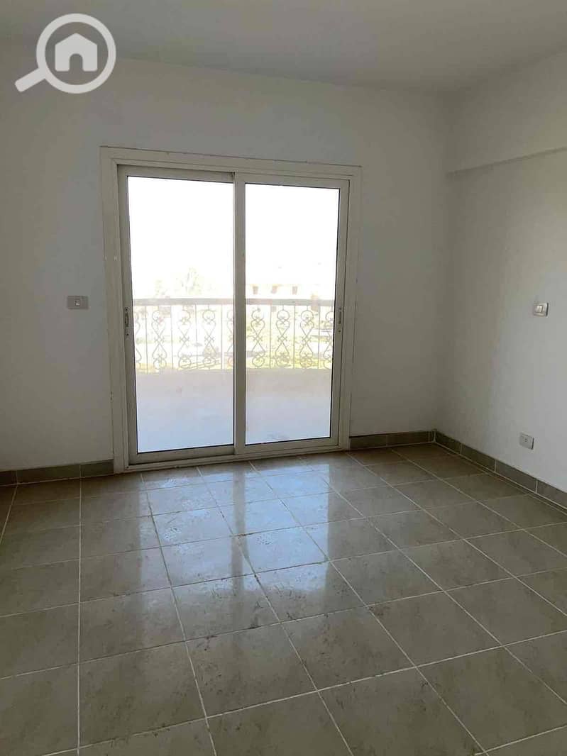 3 9c8f5a6e-110d-4760-8a46-9553b873ac01. jpg