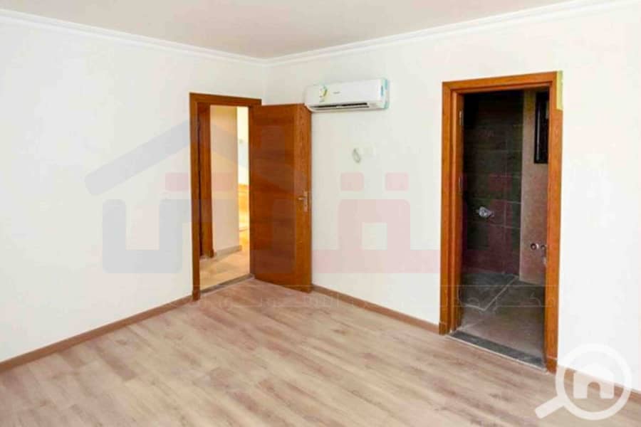 9 WhatsApp Image 2025-12-25 at 16.43. 44 (1). jpg