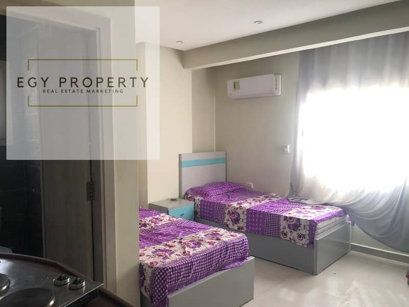 4 b153d459-6c85-40f6-8e70-3f2016810584. jpg