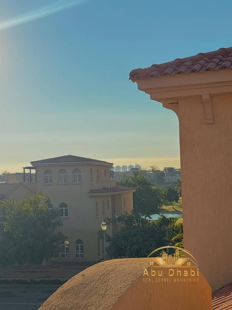 8 8feccd9f-94e1-4b10-a6d7-93209c534b6f. jpg