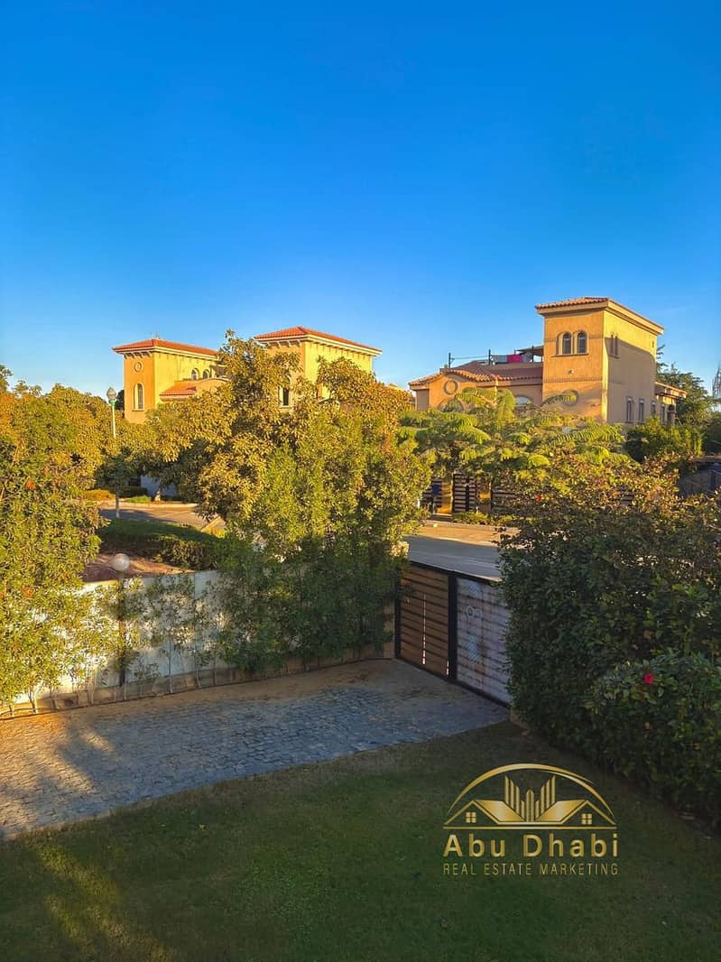 12 a941975e-638f-48b2-8639-39be70f38184. jpg