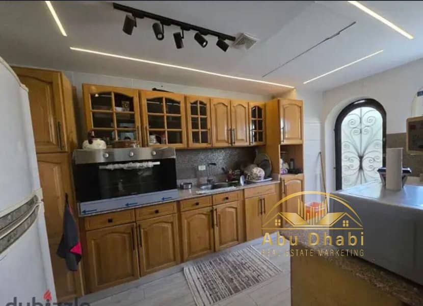 15 e6e67cf1-3b7a-4a27-87c3-05ef48bea0d0. jpg