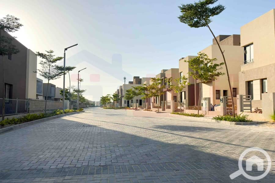 3 WhatsApp Image 2025-12-25 at 16.44. 22 (1). jpg