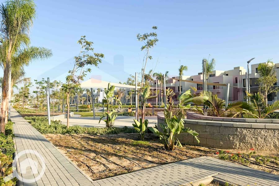 6 WhatsApp Image 2025-12-25 at 16.44. 24. jpg