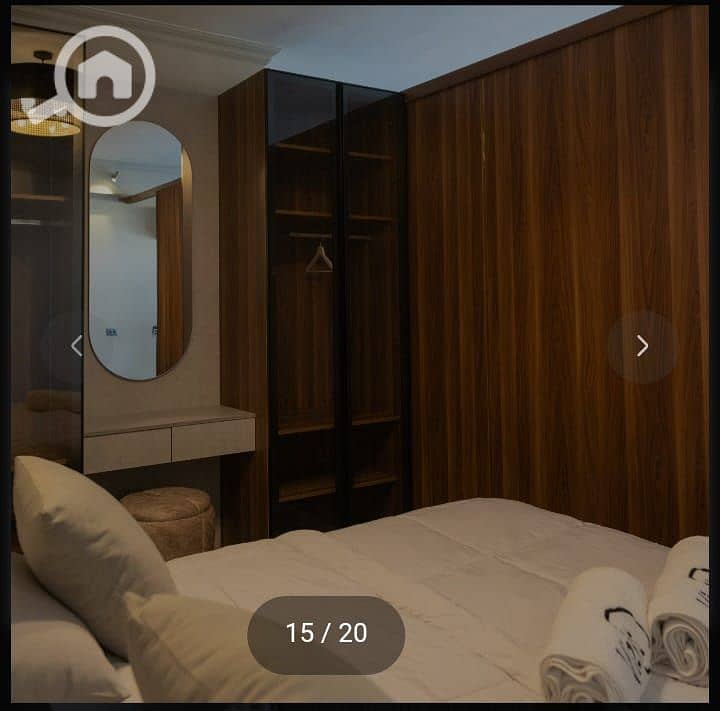 10 1984e4a4-9775-450c-810e-78530956587a. jpeg