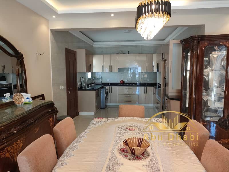 10 489813772_646979258101903_470771992023096036_n. jpg