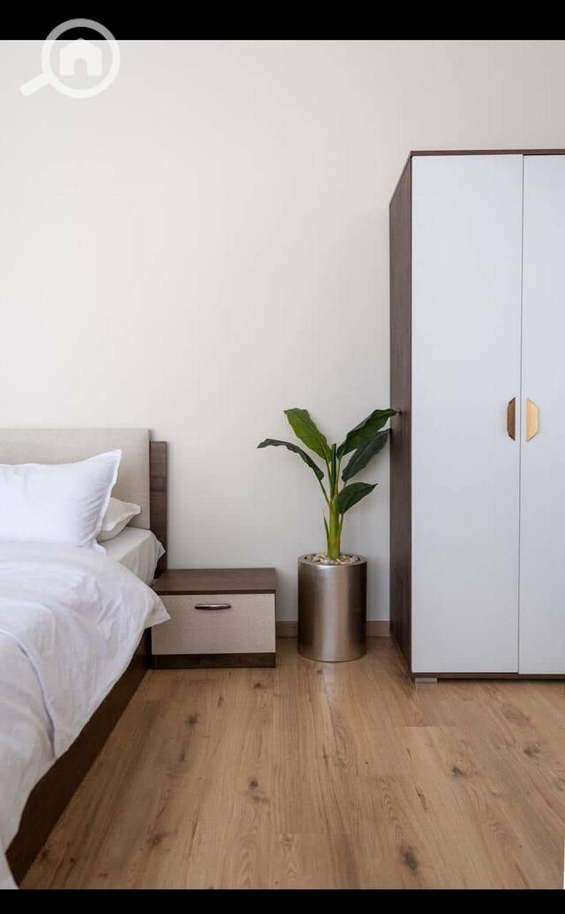 6 7f76d5b6-db45-4cfa-b9e6-c1d76e1e0156. jpeg