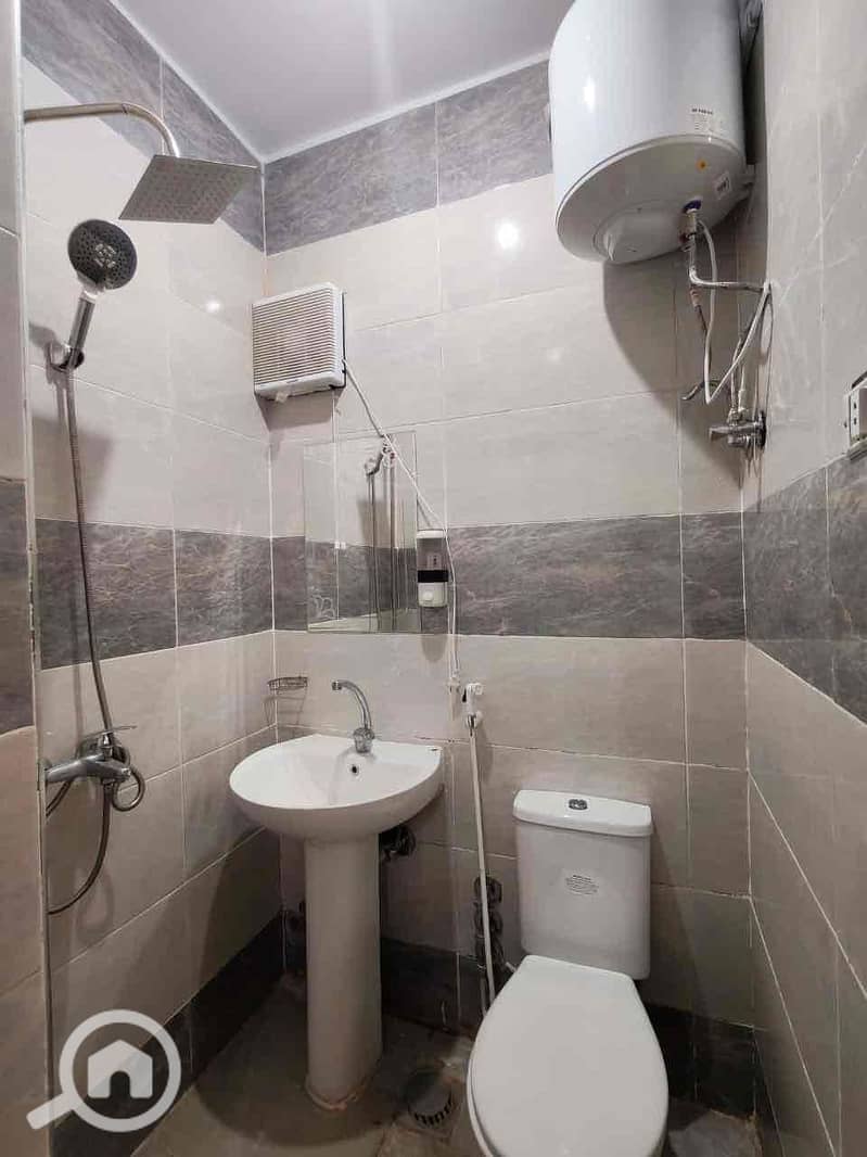 7 1847d9c7-cd5b-4da2-9c2a-d2c7617c45fa. jpg