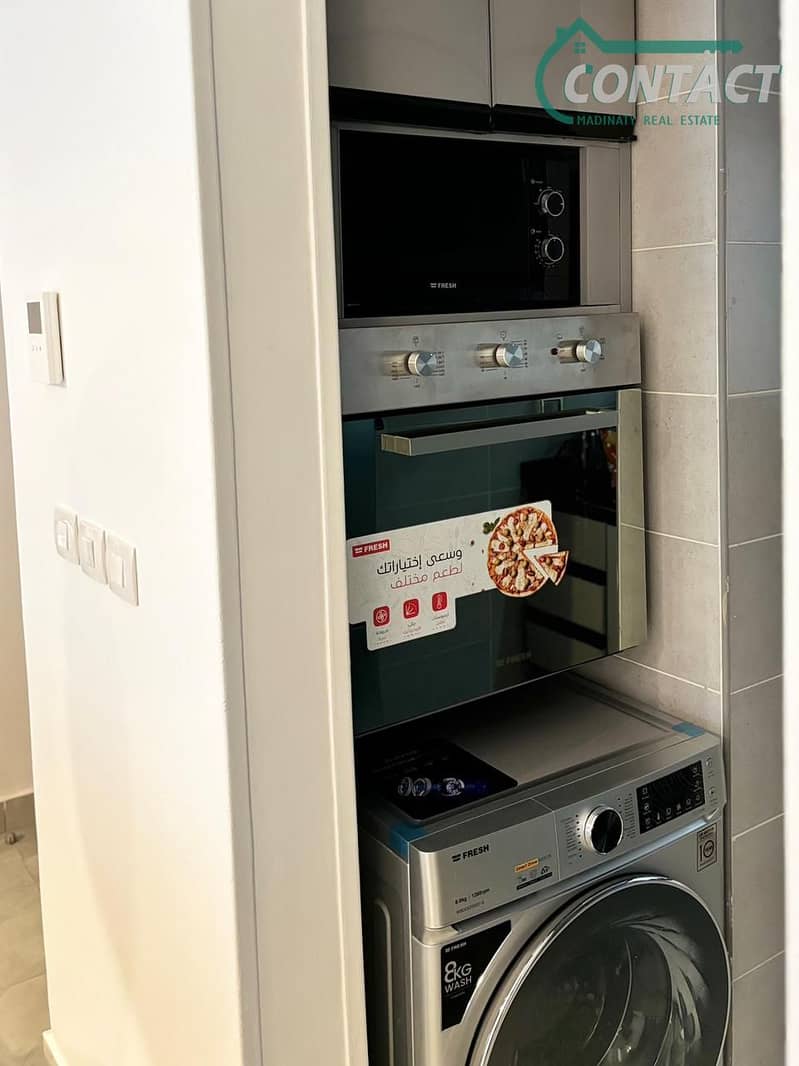 7 بلا عنوان (1). jpg