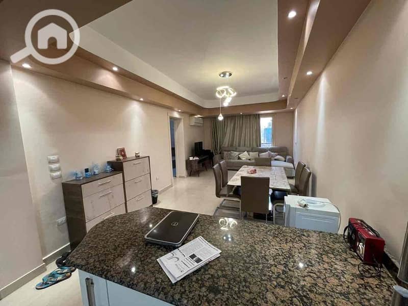 2 1598a3a0-8fdb-42a7-86d6-bfdcc9f11878. jpg