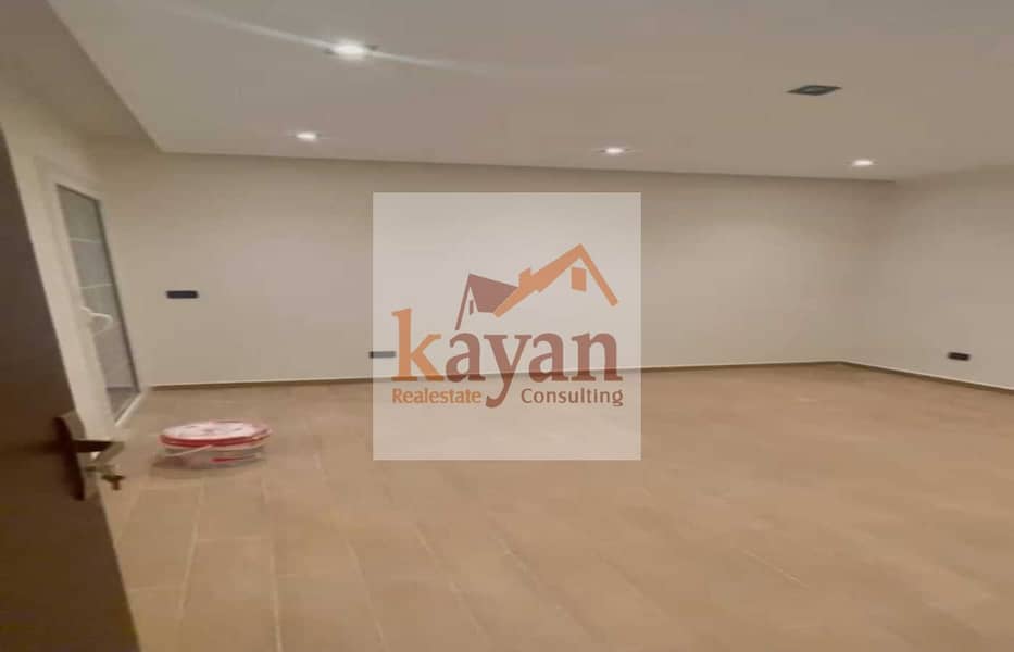 13 927dd80a-4951-4b80-8965-54af5895b052. jpg