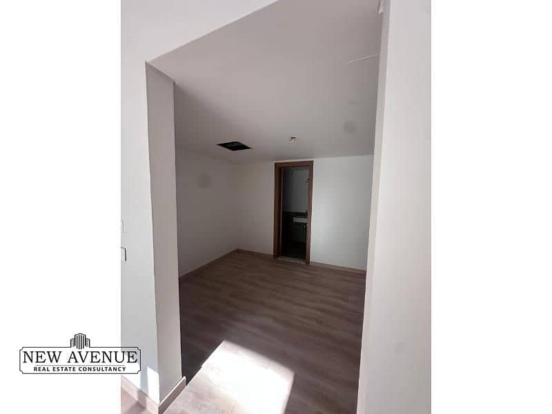 18 WhatsApp Image 2025-12-28 at 3.28. 39 PM (1). jpg