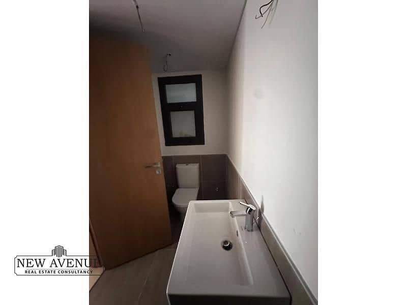 21 WhatsApp Image 2025-12-28 at 3.28. 41 PM (1). jpg