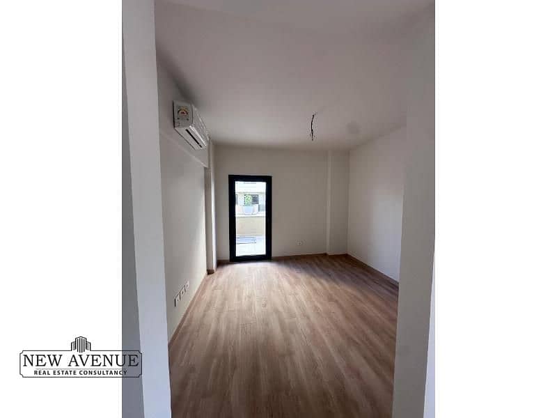 23 WhatsApp Image 2025-12-28 at 3.28. 42 PM (1). jpg