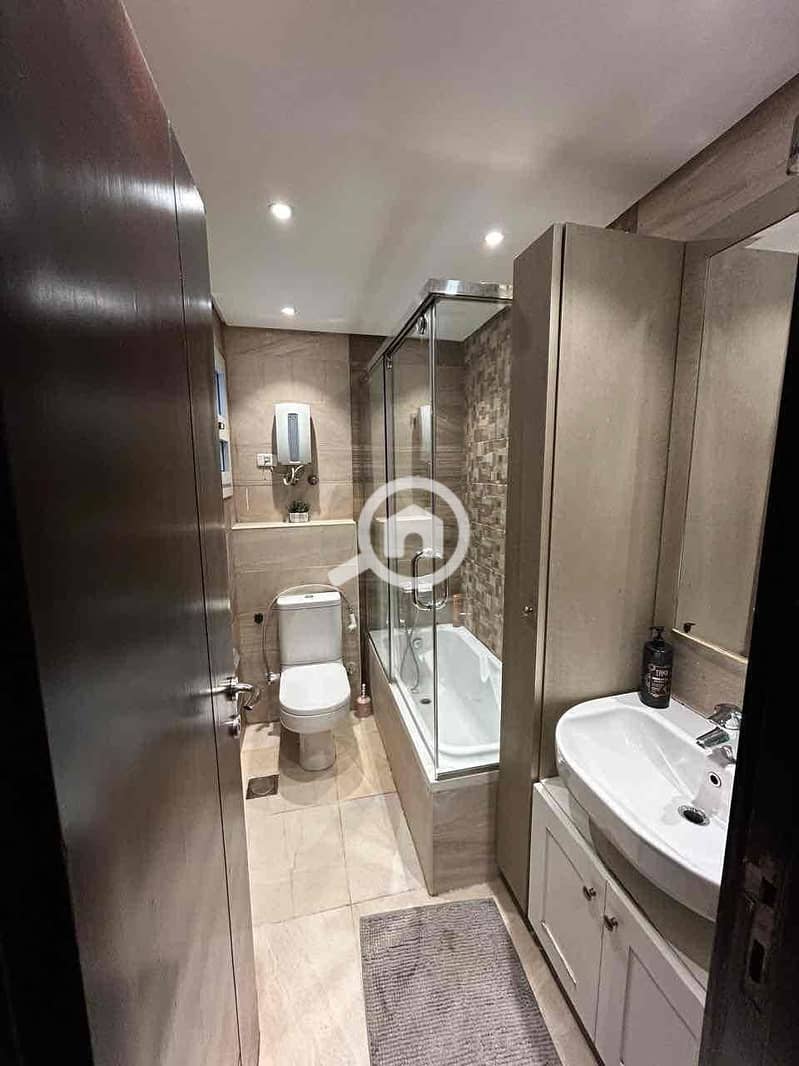 3 0c926be4-8238-480f-83be-aa107baef1b0. jpg