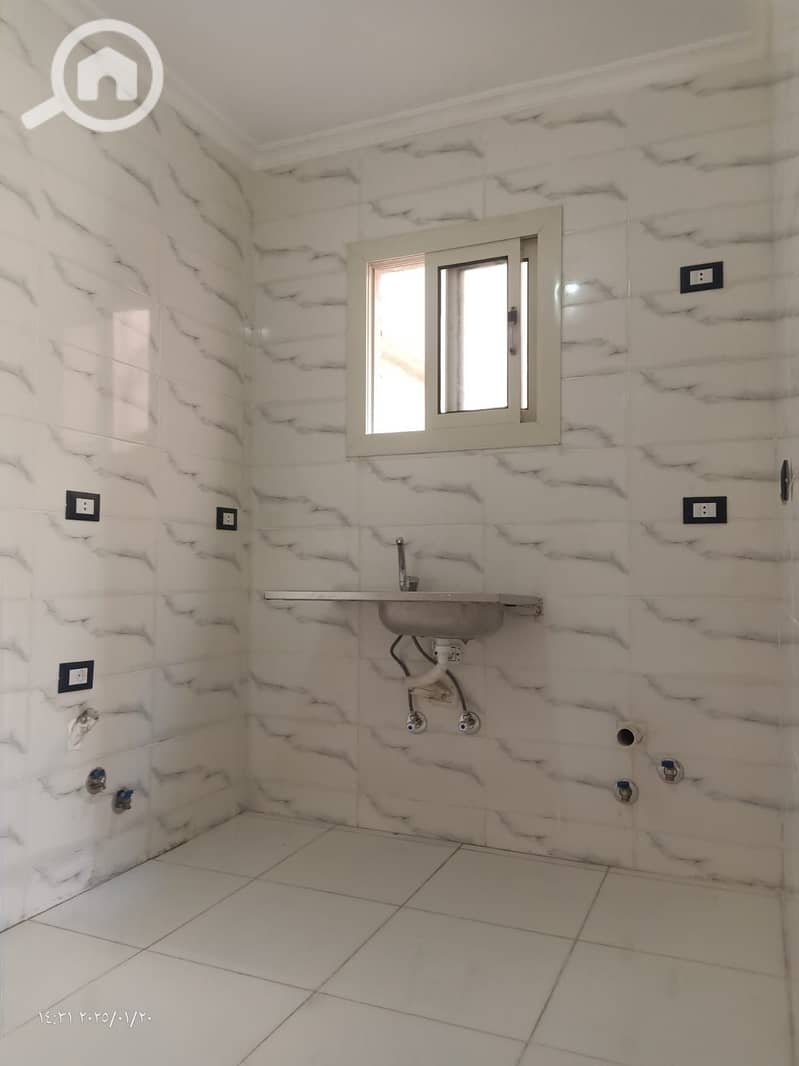 17 6de9529f-7e4f-46d5-a106-eb8bb13c81b2. jpg