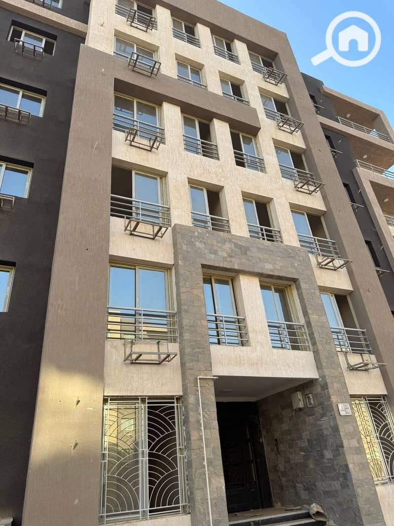 2 f0e7fb26-f63c-4a1d-97bc-e4d7c800c449. jpg