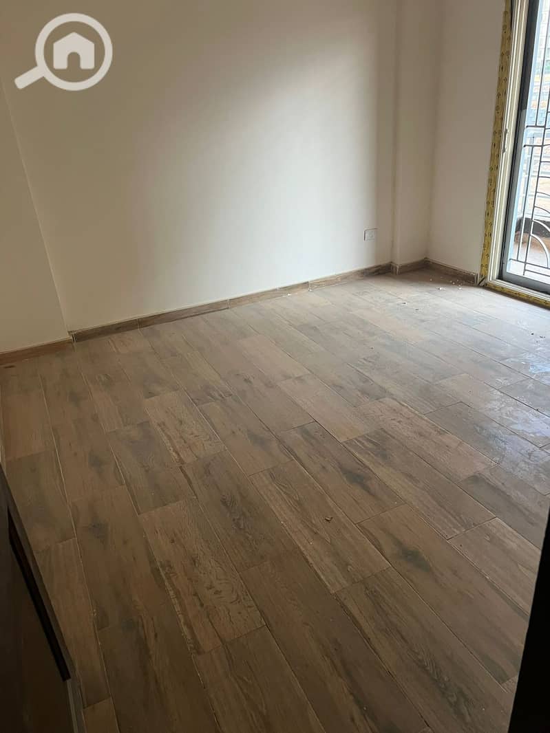 8 3666193d-fe52-4a98-b780-b2a46ee30e78. jpg