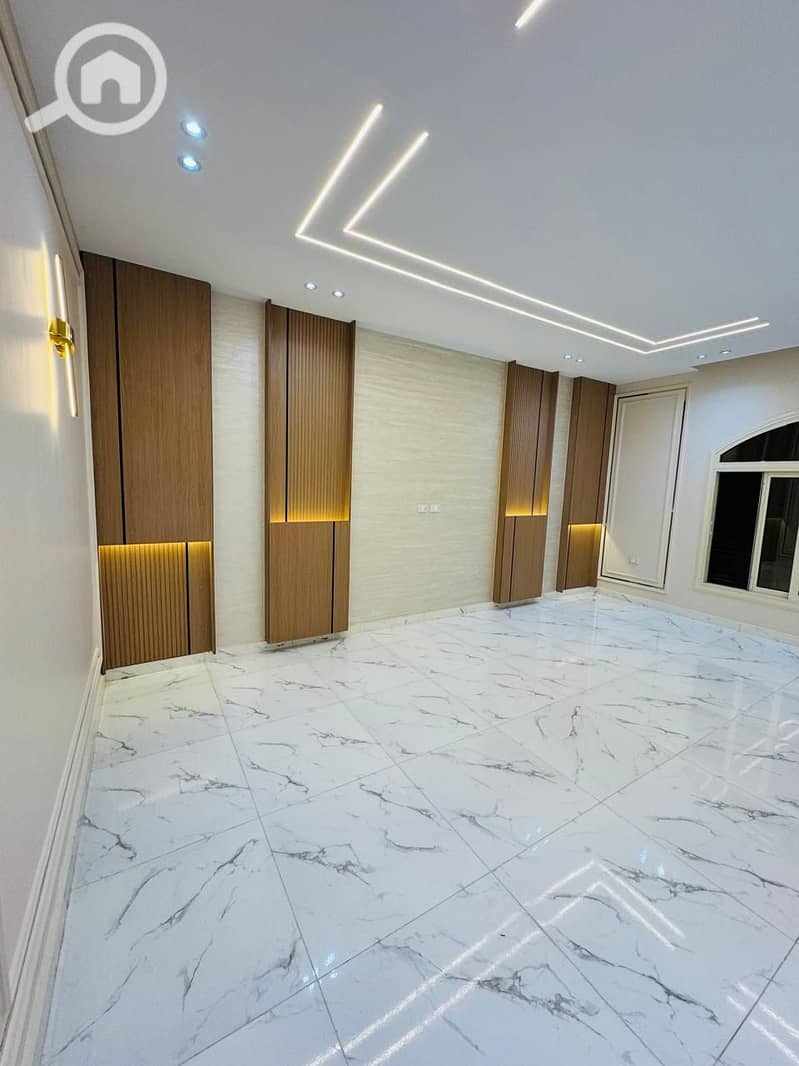 10 caaad23c-14f1-4793-ba28-e0a2ef7861ba. jpg