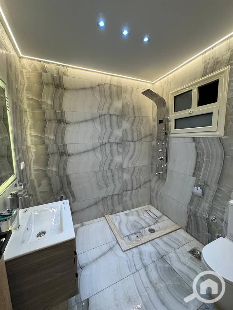 12 99df3d7c-5404-495d-b098-81f98bd79915. jpg