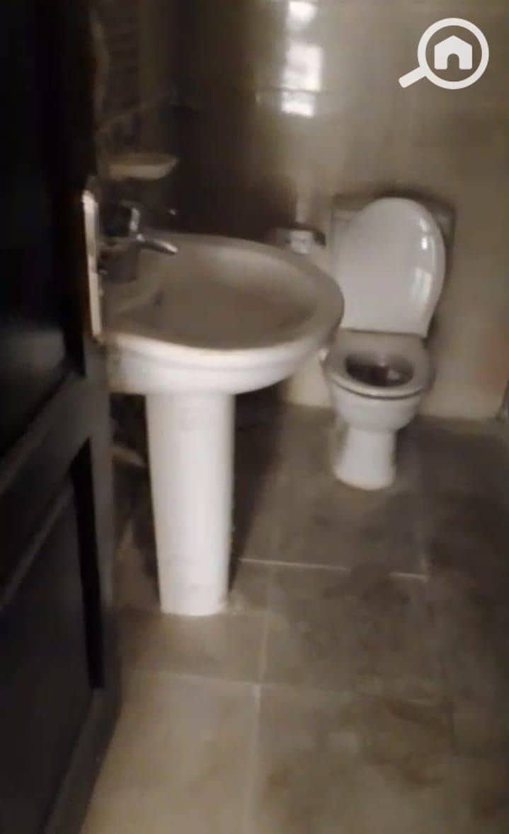 12 2912c33d-65aa-49d5-8554-94e03752b783. jpeg