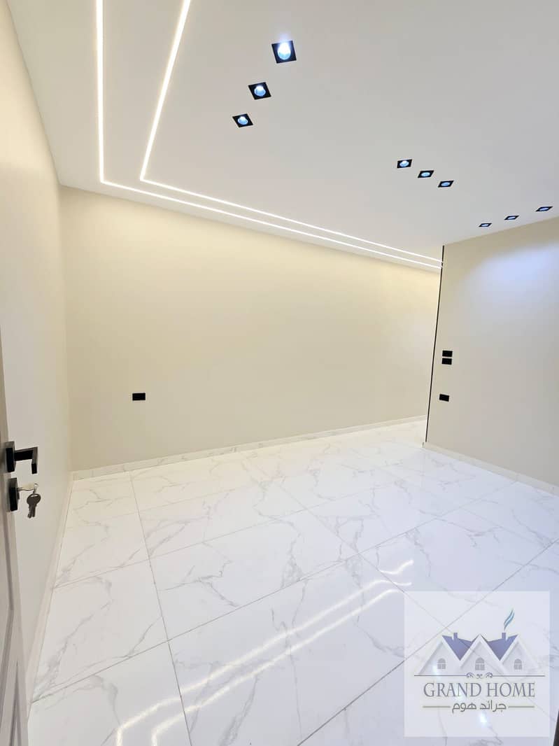 10 a9d48d6e-dd38-4c09-acd7-a3563ed118cf. jpg