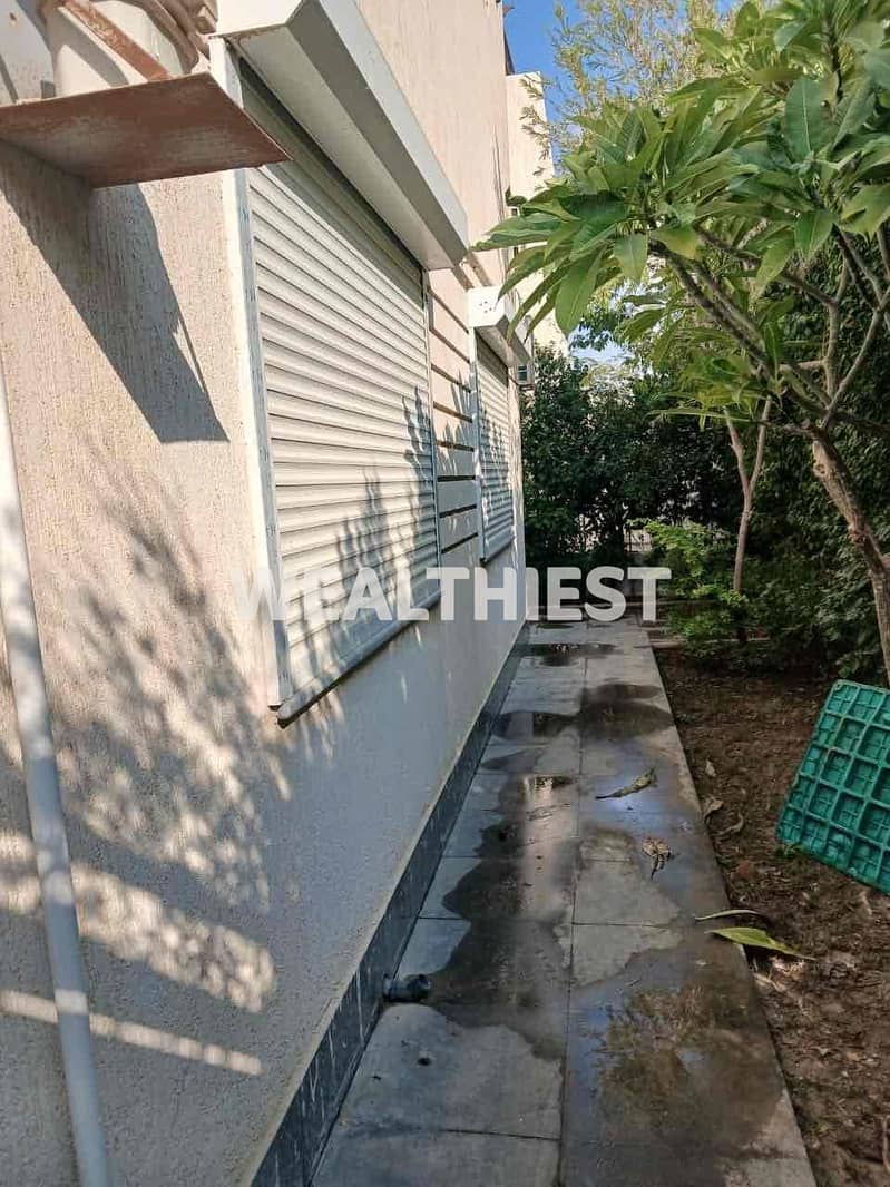 5 6773c100-aa16-4cb6-9b58-3d7a3288da53. jpg