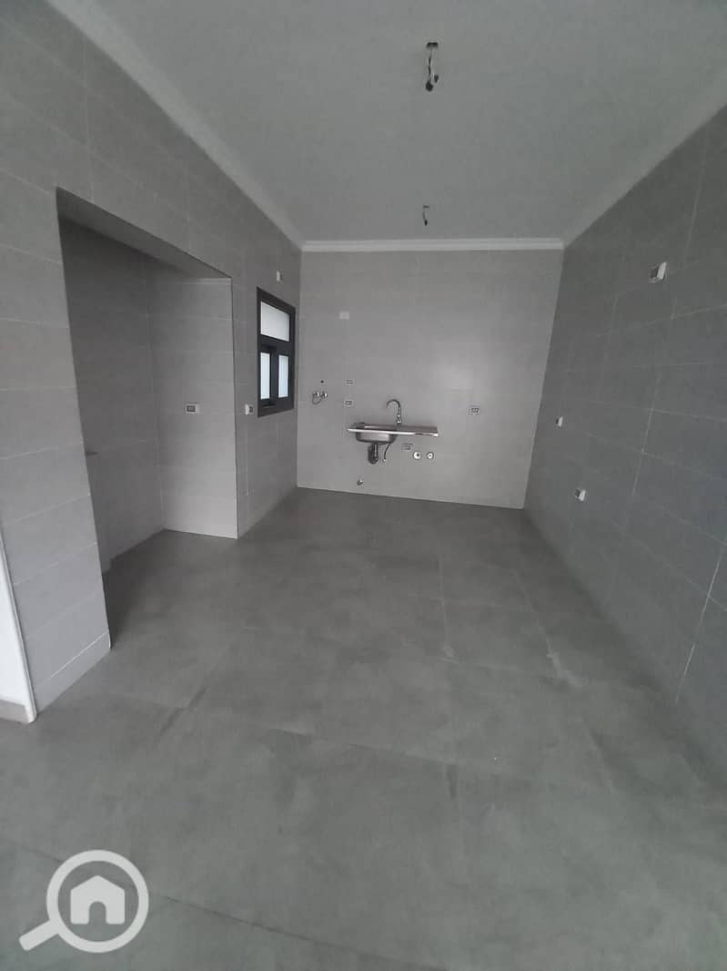 3 768185b0-d80c-460b-8e3b-a31e80b8a0d4. jpg