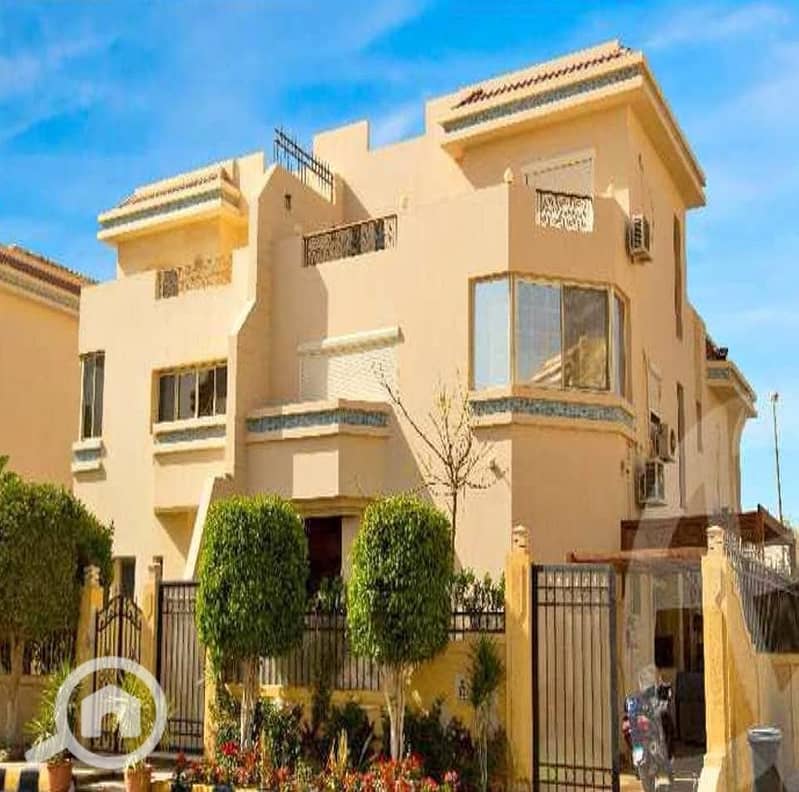 8 595121619_727117419917453_2056987528777296389_n. jpg