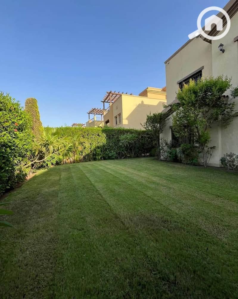 4 WhatsApp Image 2025-10-27 at 13.23. 07_72842aaa. jpg