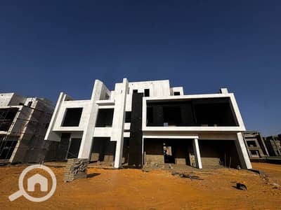 5 Bedroom Townhouse for Sale in New Cairo, Cairo - 489630837_1910527229754510_7401090328207325940_n. jpg