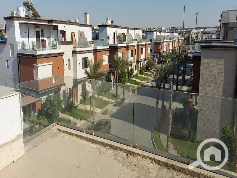 8 WhatsApp Image 2024-12-03 at 3.29. 08 PM_800x600. jpg