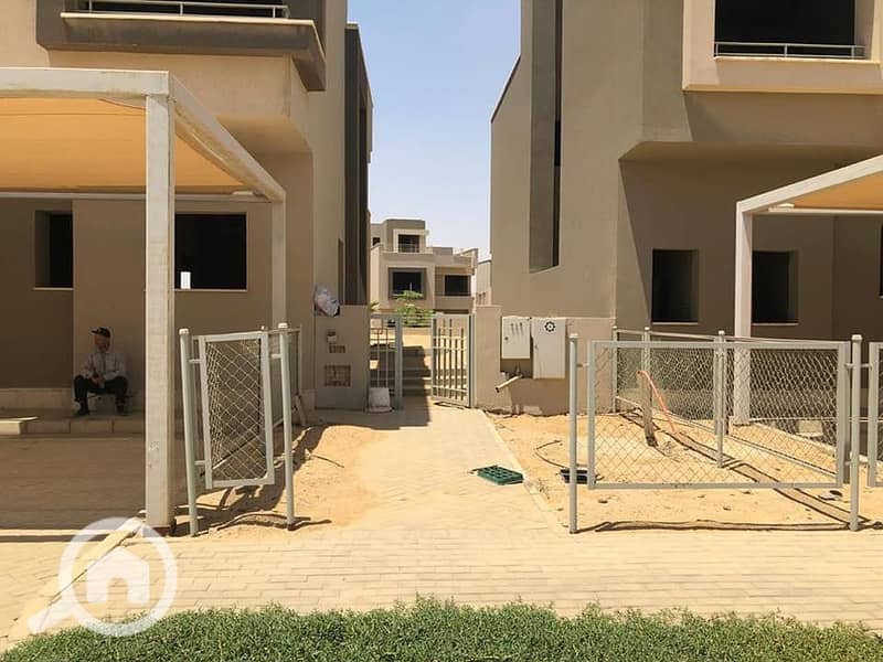 8 207874533_777098669639509_2068552204859066803_n. jpg