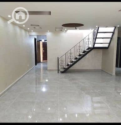 8 hyde park (9) (1). jpg