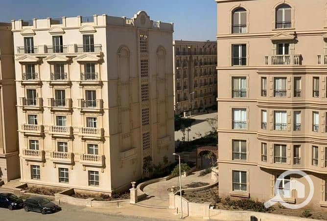 3 8265904-1b910o. jpg