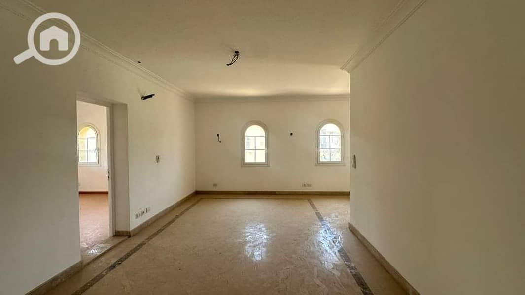 12 00651407-bee9-4953-8ba7-46d2a2c9ffe7. jpeg