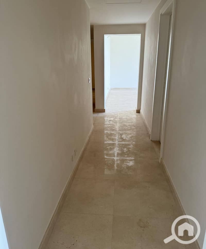 6 e0f24dd5-8b35-46d5-9bbf-525c0358b3b8. jpg