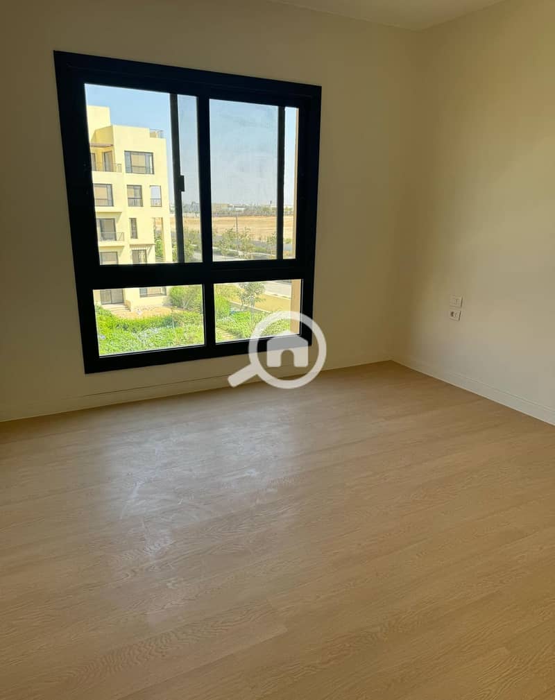 7 1b2e0d54-1f80-47f6-a80c-4ac4463ca4f6. jpg