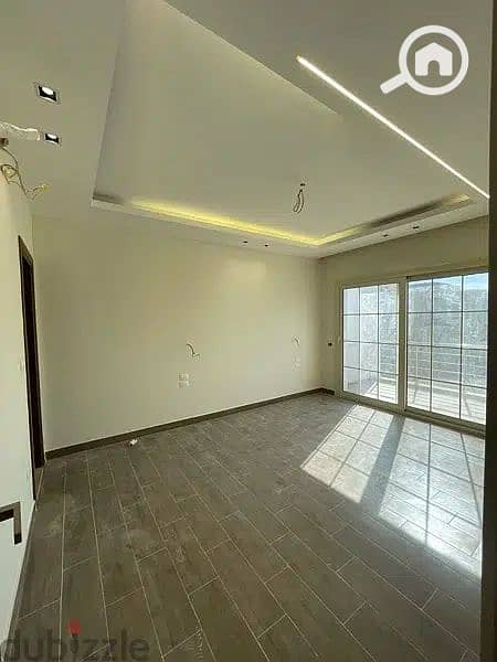 12 87141764-800x600. jpeg