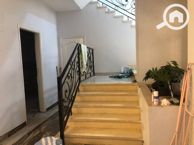 6 918e5fca-6884-4f46-8c1a-3289b8962859. jpg