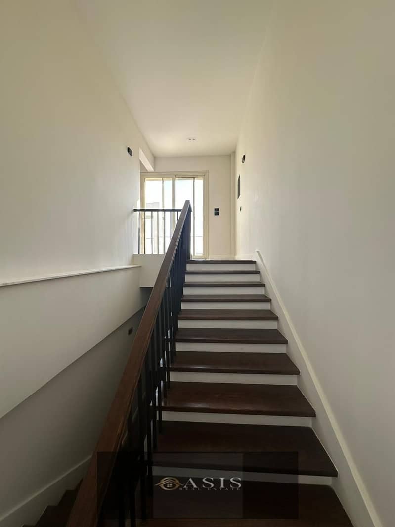 12 WhatsApp Image 2025-12-28 at 17.27. 32. jpeg