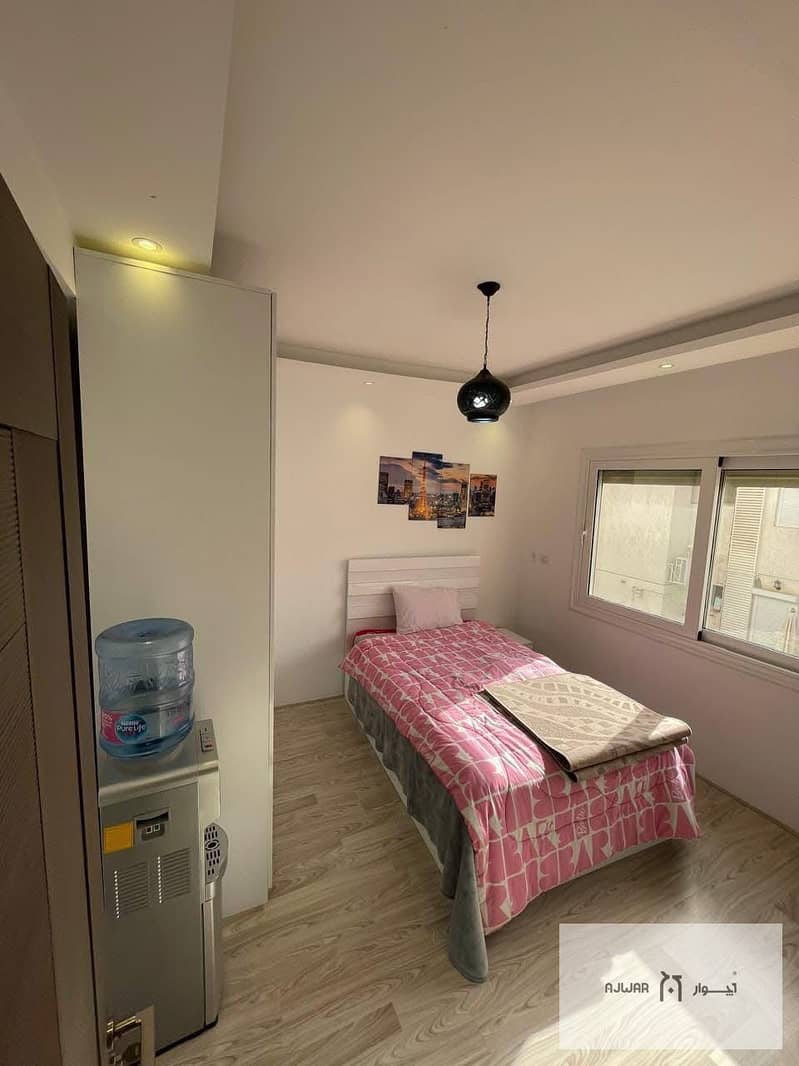 7 29664e2b-a5a3-49c2-94cd-e47757380798. jpg